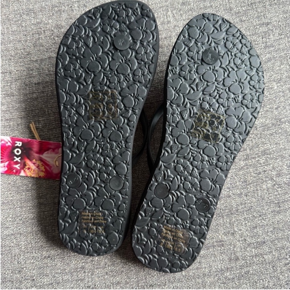 ROXY Flip Flops - Picture 4 of 5